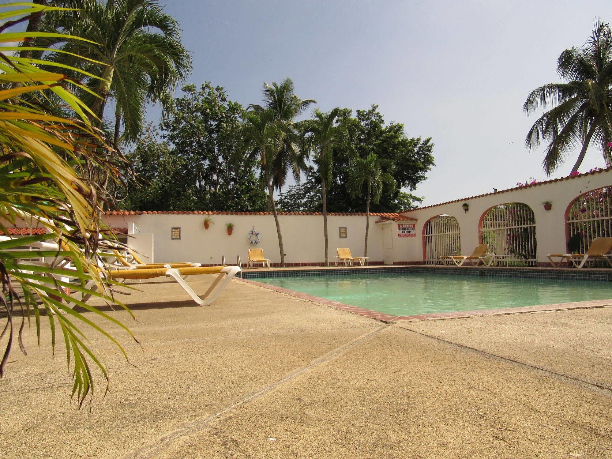Hotel Perichi'S Cabo Rojo Exterior photo
